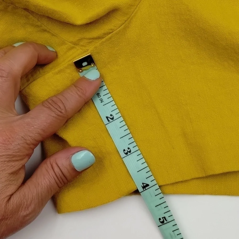 Ann Taylor LOFT Mustard Yellow Size 12 Linen Blend Shorts